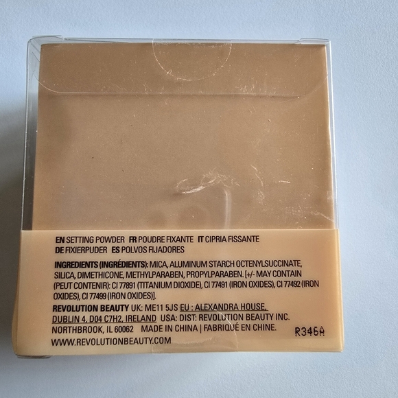 Makeup Revolution Conceal & Fix Loose Setting Powder Deep Honey 0.45oz New - Picture 3 of 5